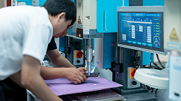 靈科超聲波：智能投影儀的“靜音”工匠——散熱格柵焊接新篇章